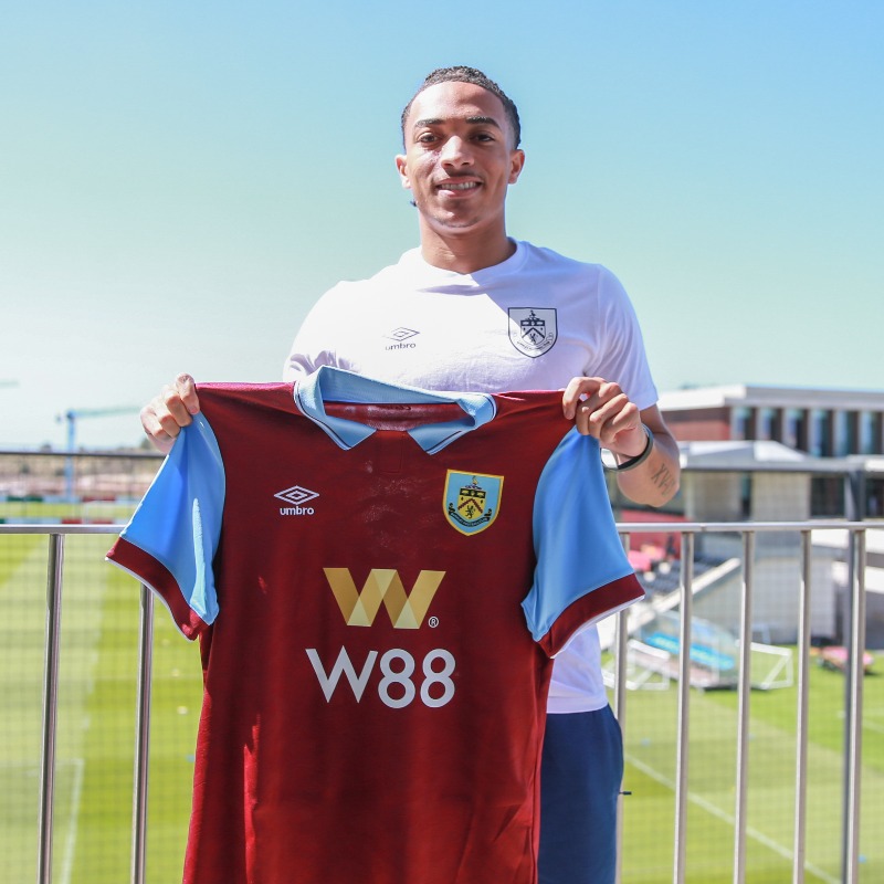 Luca Koleosho's first words as Burnley player as contract length revealed  for young striker - LancsLive