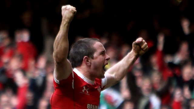 Shane Williams celebrates after scoring the winning try in the last minute against Scotland in the 2010 Six Nations