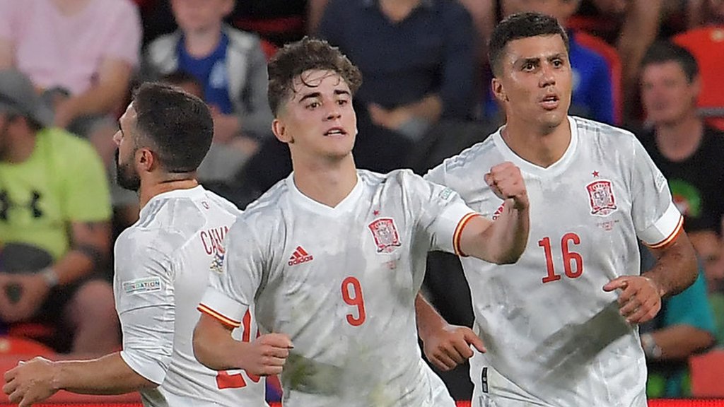 Czech Republic 2-2 Spain: Spain snatch late Nations League draw in Prague