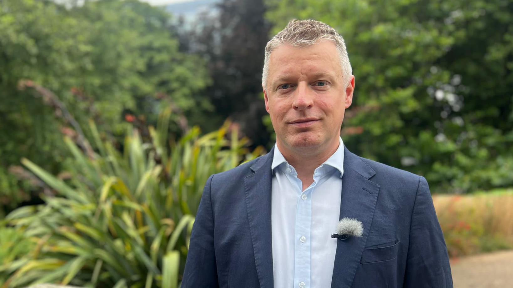 New defence budget is 'confidence vote' in South West