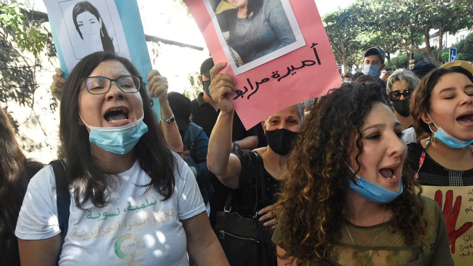 Протест женщин в Алжире из-за изнасилования и убийства девочки-подростка 8 октября 2020 года