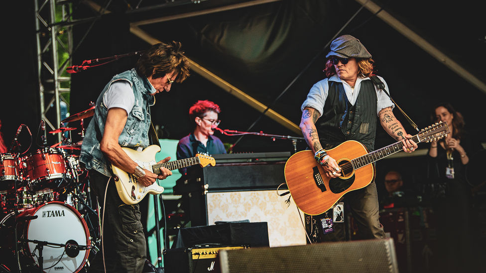 Beck performing with Johnny Depp at the Helsinki Blues Festival in 2022