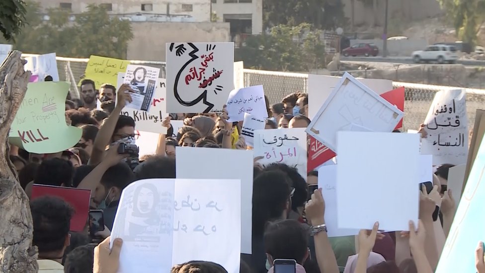 مظاهرة في عمان ضد جرائم العنف بحق المرأة