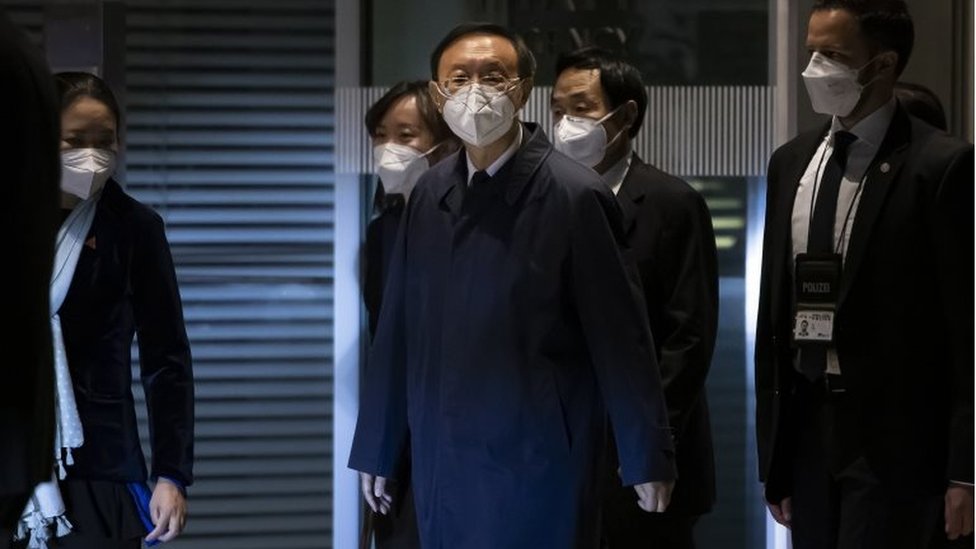 Senior Chinese foreign policy adviser Yang Jiechi (C) and his delegation leave the Hyatt hotel at Zurich Airport, Switzerland, 06 October 2021.