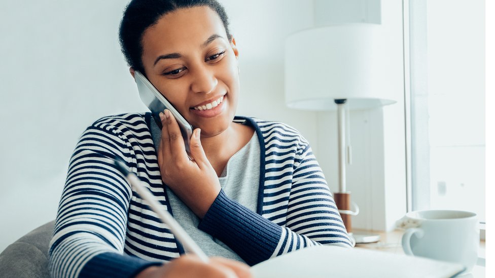 Phone and internet use: Number of mobile calls drops for first time