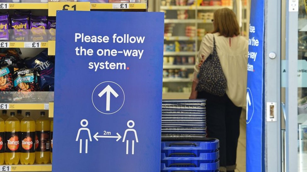 Tesco Shoppers Buying More During Fewer Trips Bbc News