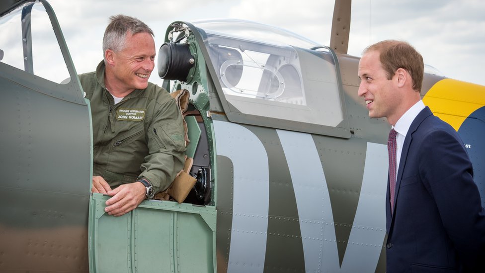 Герцог Кембриджский побывал в 2015 году, чтобы увидеть недавно отреставрированный Supermarine Spitfire Mark I N3200.