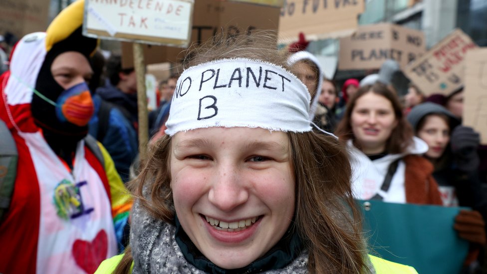 Belgium climate protests: Children skip school to demonstrate 