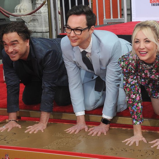 The Big Bang Theory termina con 279 episodios, lo que la convierte en la comedia con público en directo más longeva de la historia de la televisión.