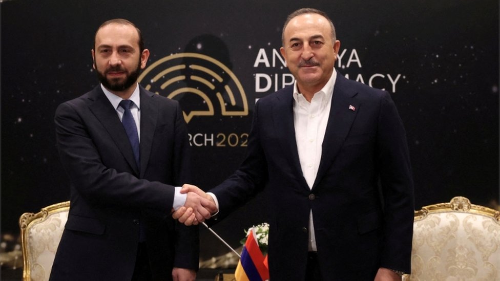 Ermenistan Dışişleri Bakanı Ararat Mirzoyan, Anadolu Ajansı'na yaptığı açıklamada Ermenistan halkının Türkiye ile normalleşme sürecine destek verdiğini aktardı. Mirzoyan röportajda ayrıca, 
