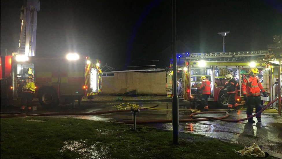 Two people 'save' man from Stretham house fire - BBC News