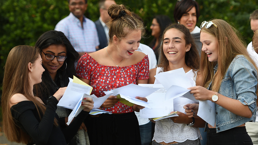 GCSEs: A* to C pass rate increases after dip in 2018 - BBC News