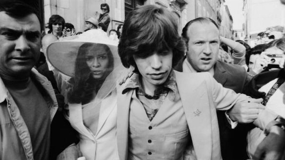 Bianca Jagger y Mick Jagger recién casados.