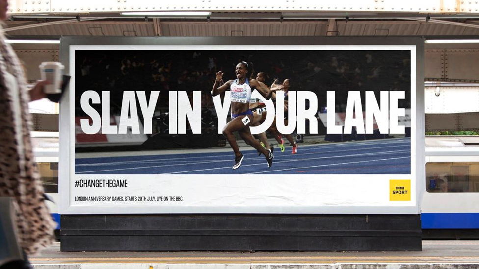 Плакат BBC Sport с изображением чернокожей британской спринтерки Дины Ашер-Смит, которая читает: «Убей на своей полосе».
