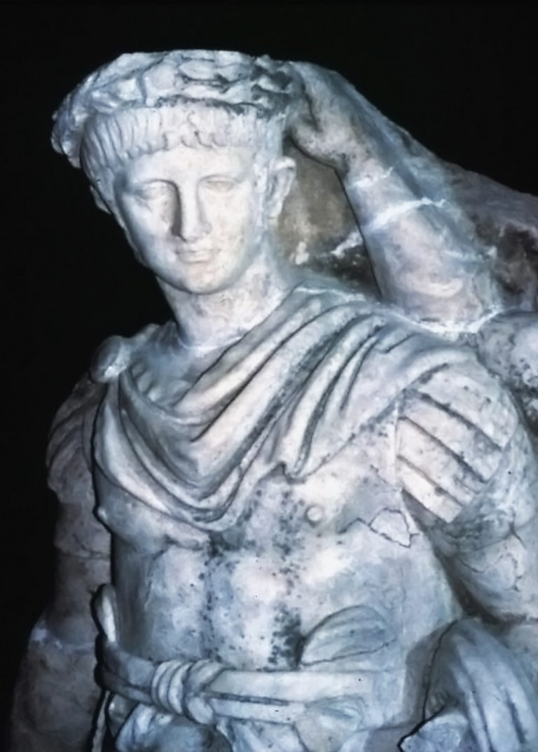 Estátua de Nero