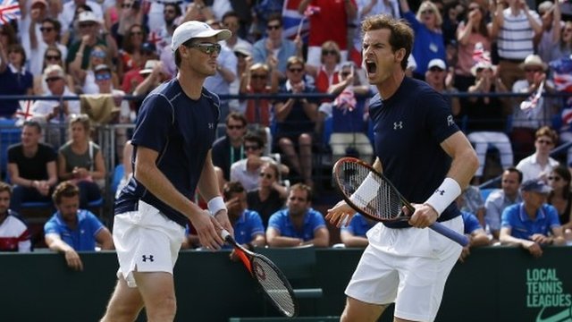Jamie (left) and Andy Murray