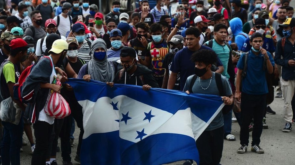 Sale desde Honduras la primera caravana en tiempos de coronavirus