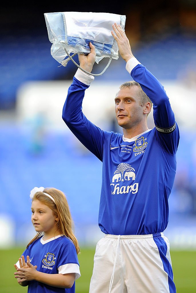 Tony Hibbert jugó toda su carrera en el Everton. Y solo marcó un gol, en 2012, que fue celebrado como si hubiera sido el del campeonato. Tony Hibbert