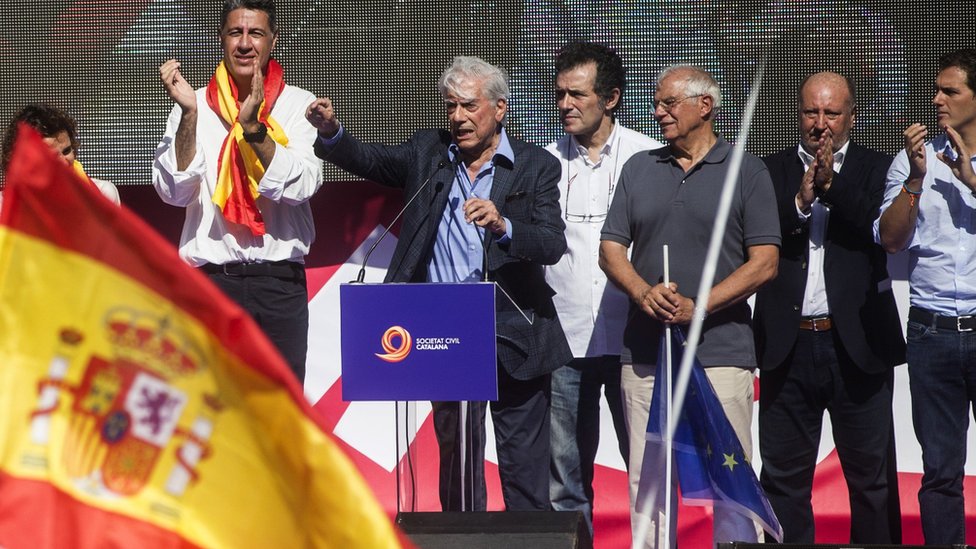 El literato criticó a los dirigentes independentistas catalanes. Vargas Llosa.