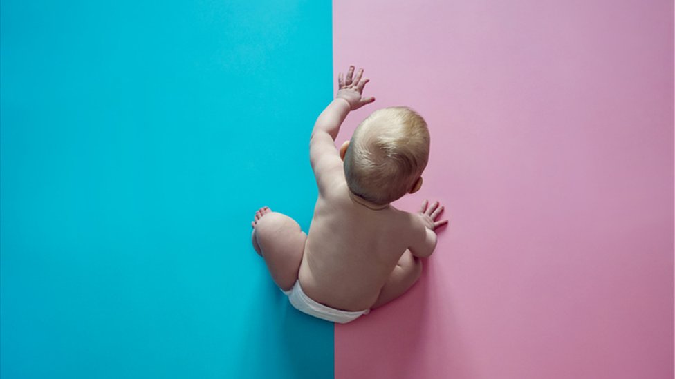 pembe, mavi ve bebek