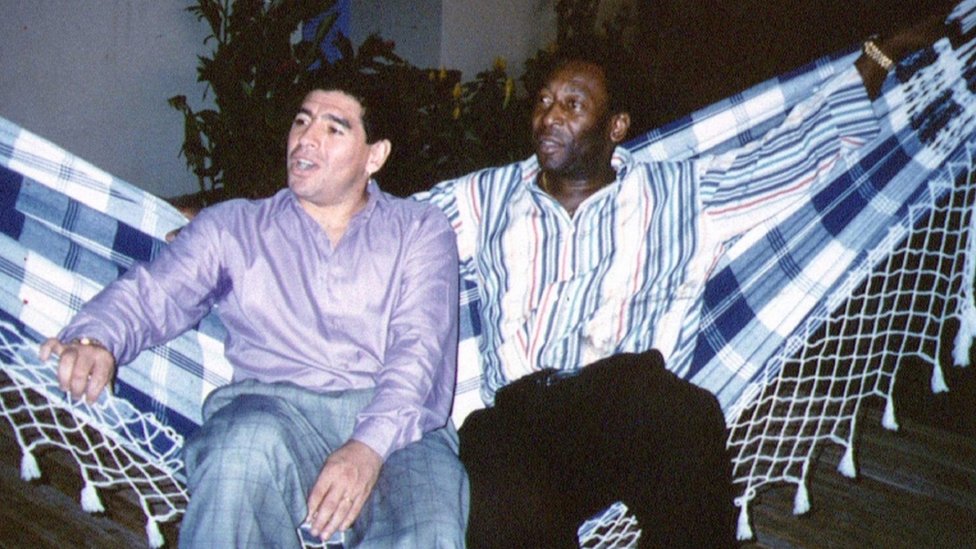 Maradona e Pelé em foto tirada no Rio em 1995