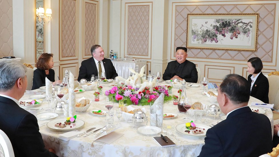 蓬佩奧訪問朝鮮時與金正恩會面，這是兩人第三次會面。