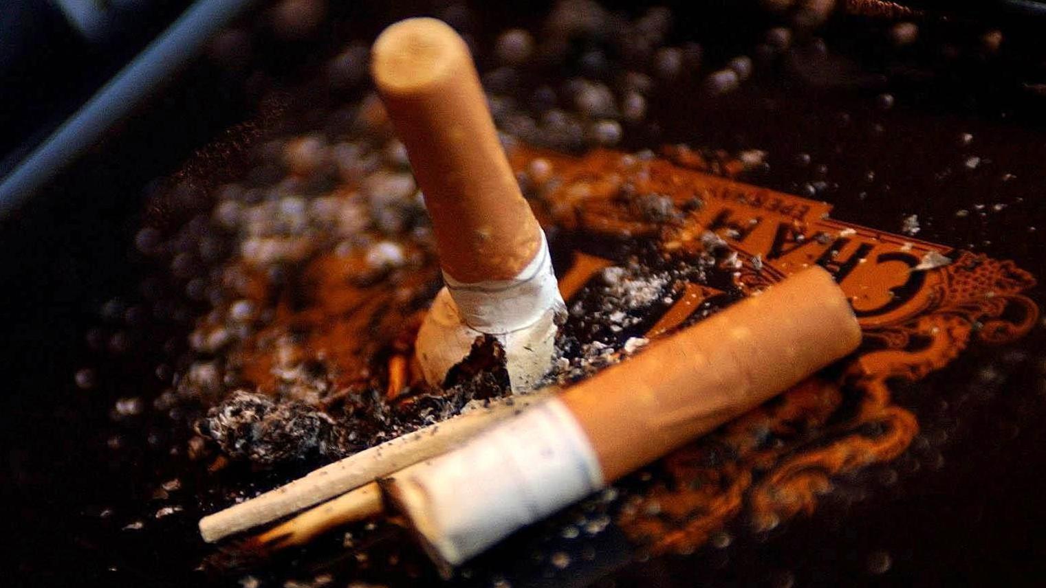 cigarettes in england No excuse' to delay plain cigarette packs after new study, say campaigners  | The Independent