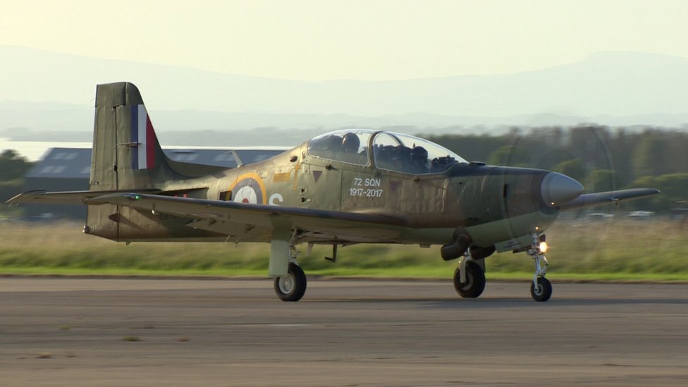 Самолет Tucano на авиабазе Олдергроув