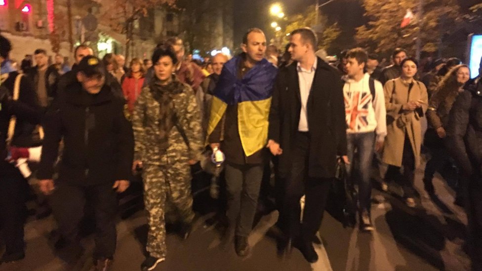 Єгор Соболєв з протестувальниками йде на Банкову
