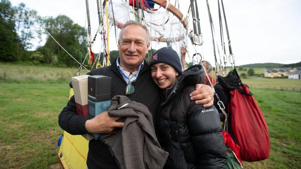 Alicia Hempleman-Adams crosses Atlantic in hydrogen balloon