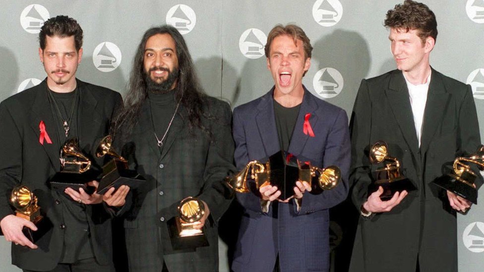 En 1995, la banda ganó dos premios Grammy en dos categorías musicales del género metal. Soundgarden