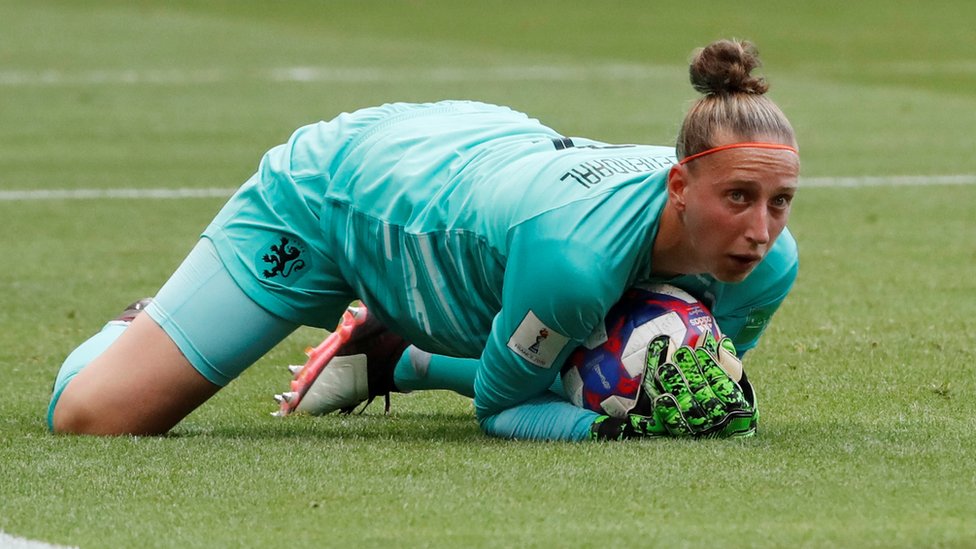 Sari van Veenendaal