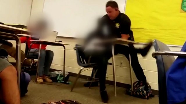 US student thrown across classroom by police officer - BBC News