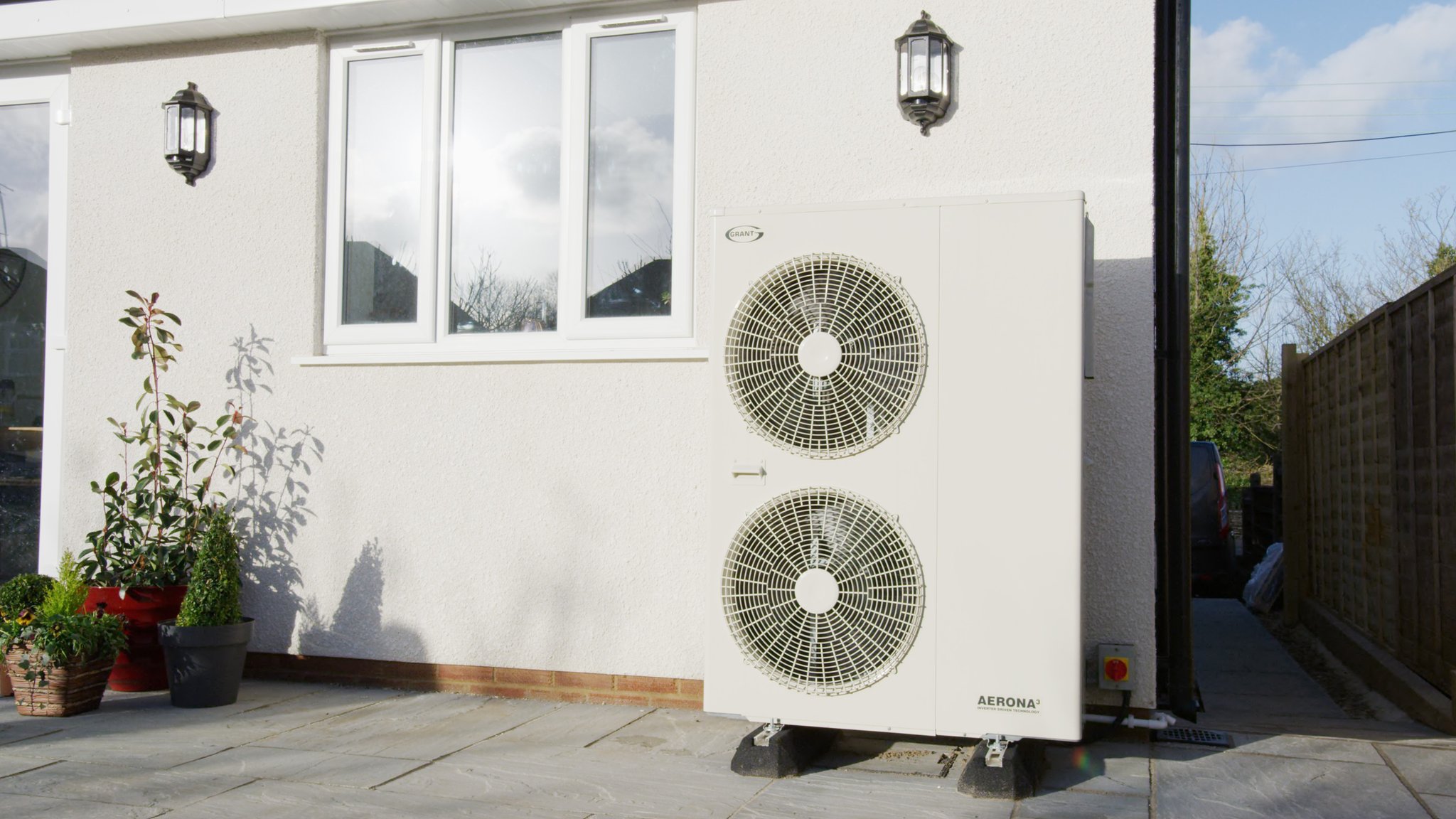 Heat pump grants worth £5,000 to kickstart low carbon heating