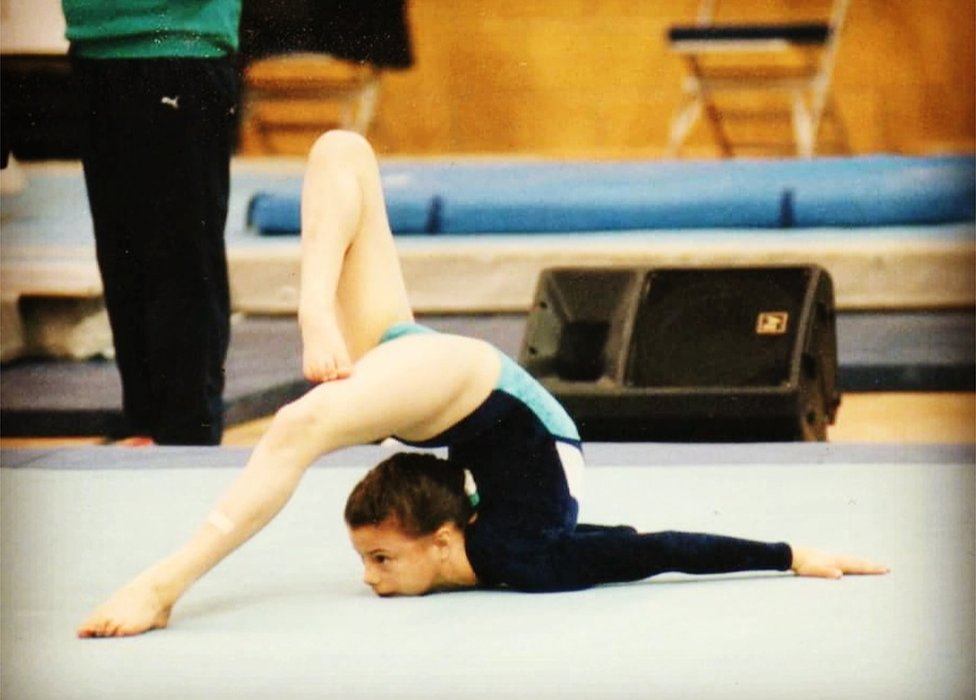 Молли Уильямс в детстве гимнастка