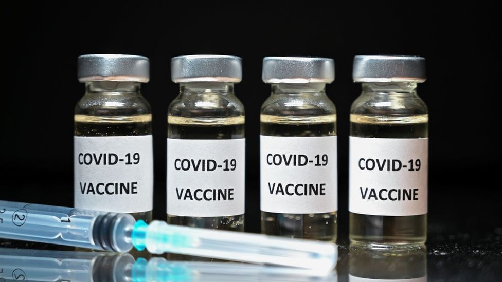 Frascos de vacunas contra la covid 19