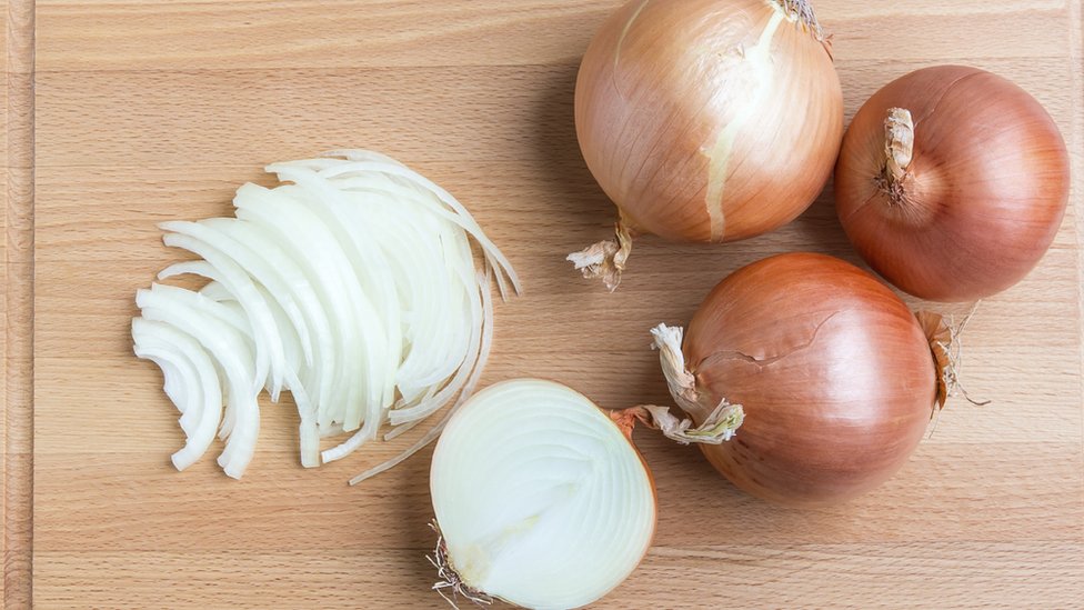 10 Amazing Ways Onion light bulb trick explained with smart ways 