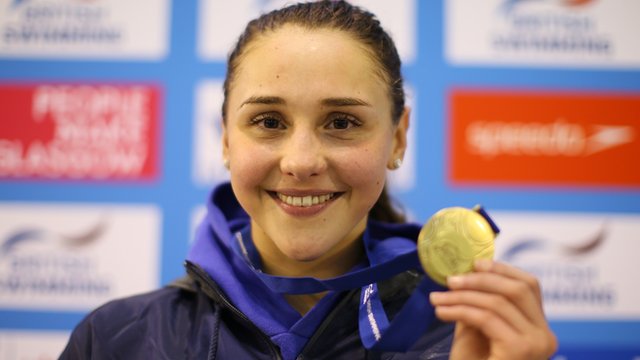 Chloe Tutton with her gold medal from the 200m Breaststroke of the 2016 British Swimming Championships at Glasgow