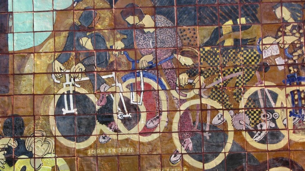 Велосипедная стена Джона Ватсона