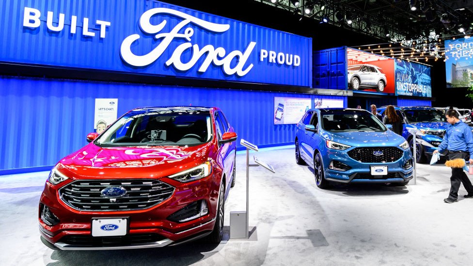Exposición de automóviles Ford