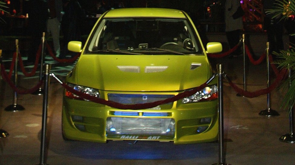 Los autos más exclusivos de las últimas décadas fueron utilizados en "Fast and Furious". Auto de lujo usado en la segunda película
