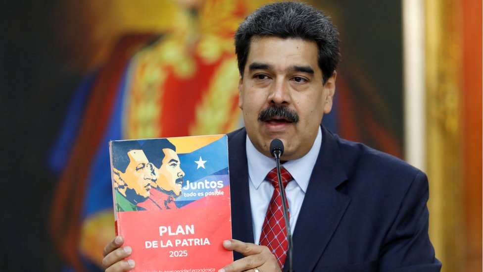 Nicolás Maduro en rueda de prensa en el Palacio de Miraflores el viernes 25 de enero