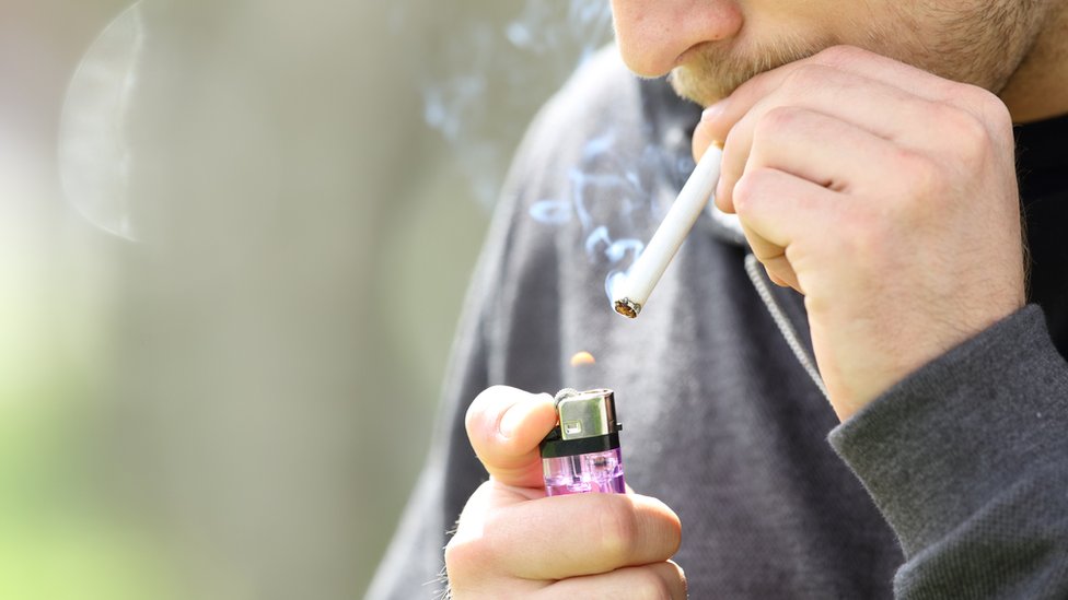 Smoking banned in Scottish prisons