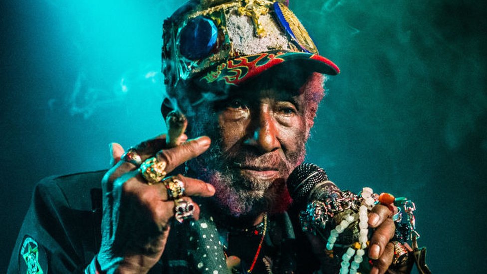 Lee &#39;Scratch&#39; Perry: Tributes paid to the &#39;true legend&#39; of reggae - BBC News