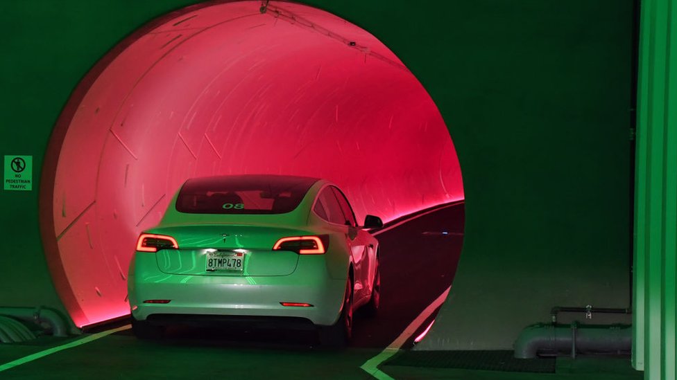 Tesla'nın elektrikli araç konsepti yatırımcıların ilgisini çekiyor.