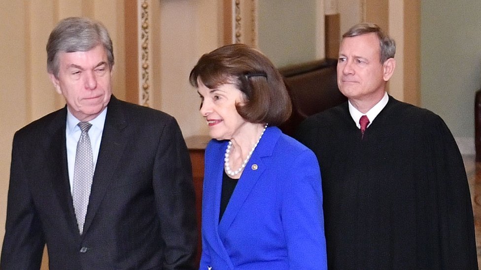 Presidente de la Corte Suprema llega al Senado