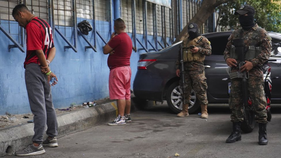 Detenciones bajo el estado de excepción en El Salvador