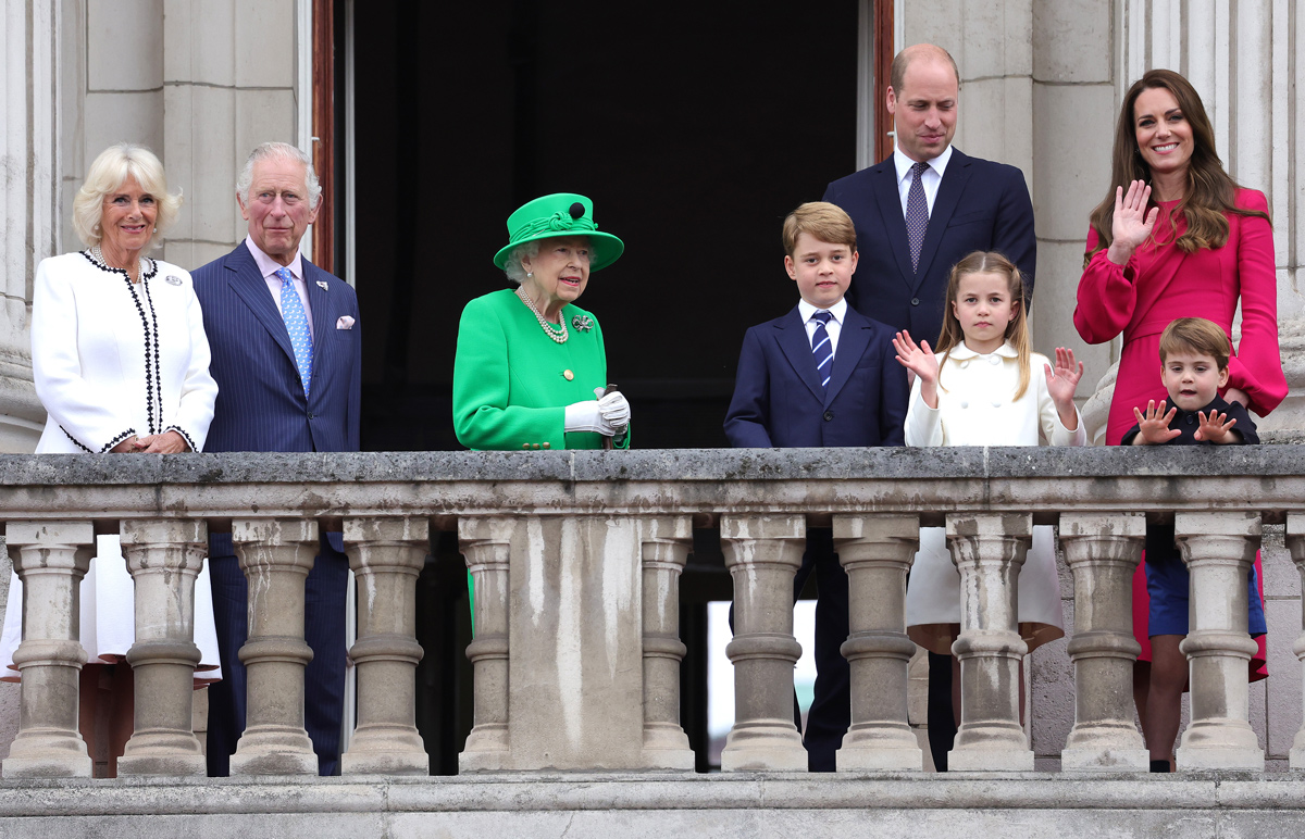 Parte de la familia real en el balcón del Palacio de Buckingham, en junio de 2022.