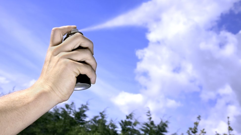 Científicos creen que se debería expandir el protocolo de Montreal para incluir otras sustancias químicas dañinas. Aerosol