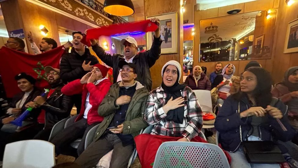 [출처: BBC] 모로코 축구팬 이나스는 모로코 팀이 국민들에게 